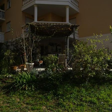 Appartement Tranquille Avec Jardin Et Piscine Fréjus Exterior photo